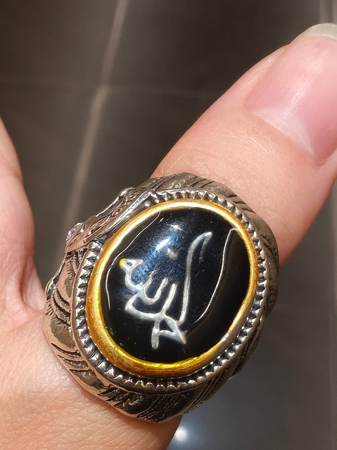 Customer photo review of HilalHaven Noble Trace Ornate Oval Signet Ring