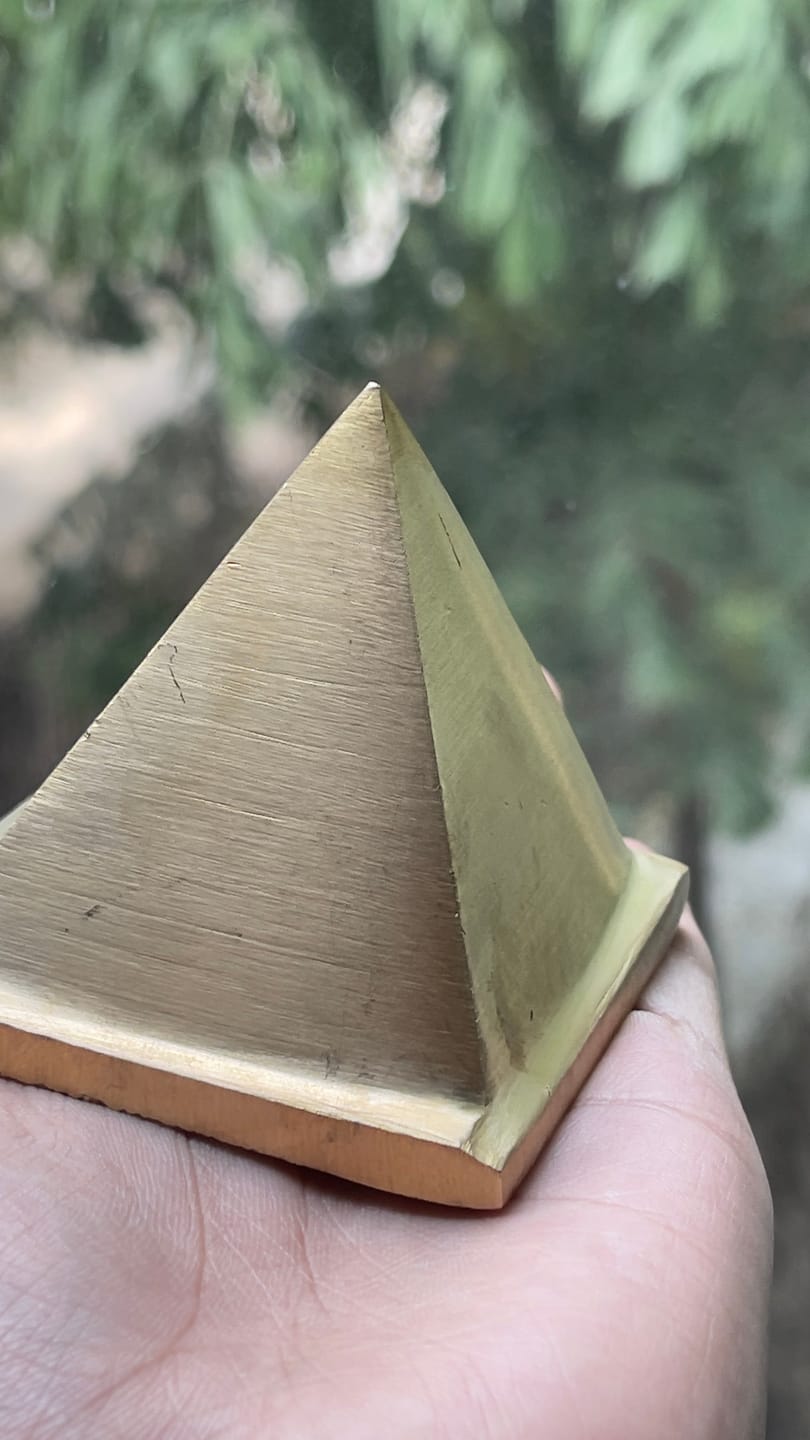 Customer photo review of Solid Brass Pyramid Vastu Remedy for North West Direction Balance, Health, Wealth and Positive Energy Support for Entrance, Kitchen and Home Spaces | 7.6 cm | 600 g
