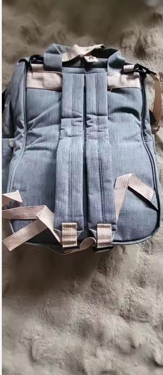 Customer photo review of Mimalia | Mochila con cambiador plegable