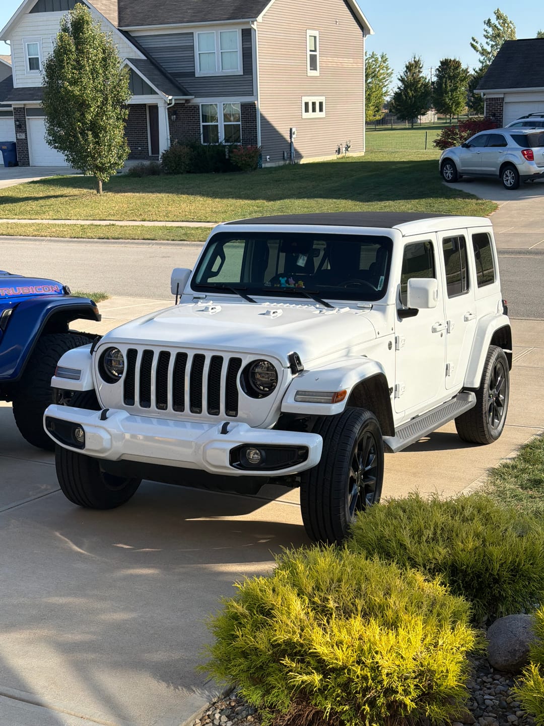 Customer photo review of Hood Bumper Cover Color Matched Set of 2 Fits Jeep Wrangler JL Gladiator JT