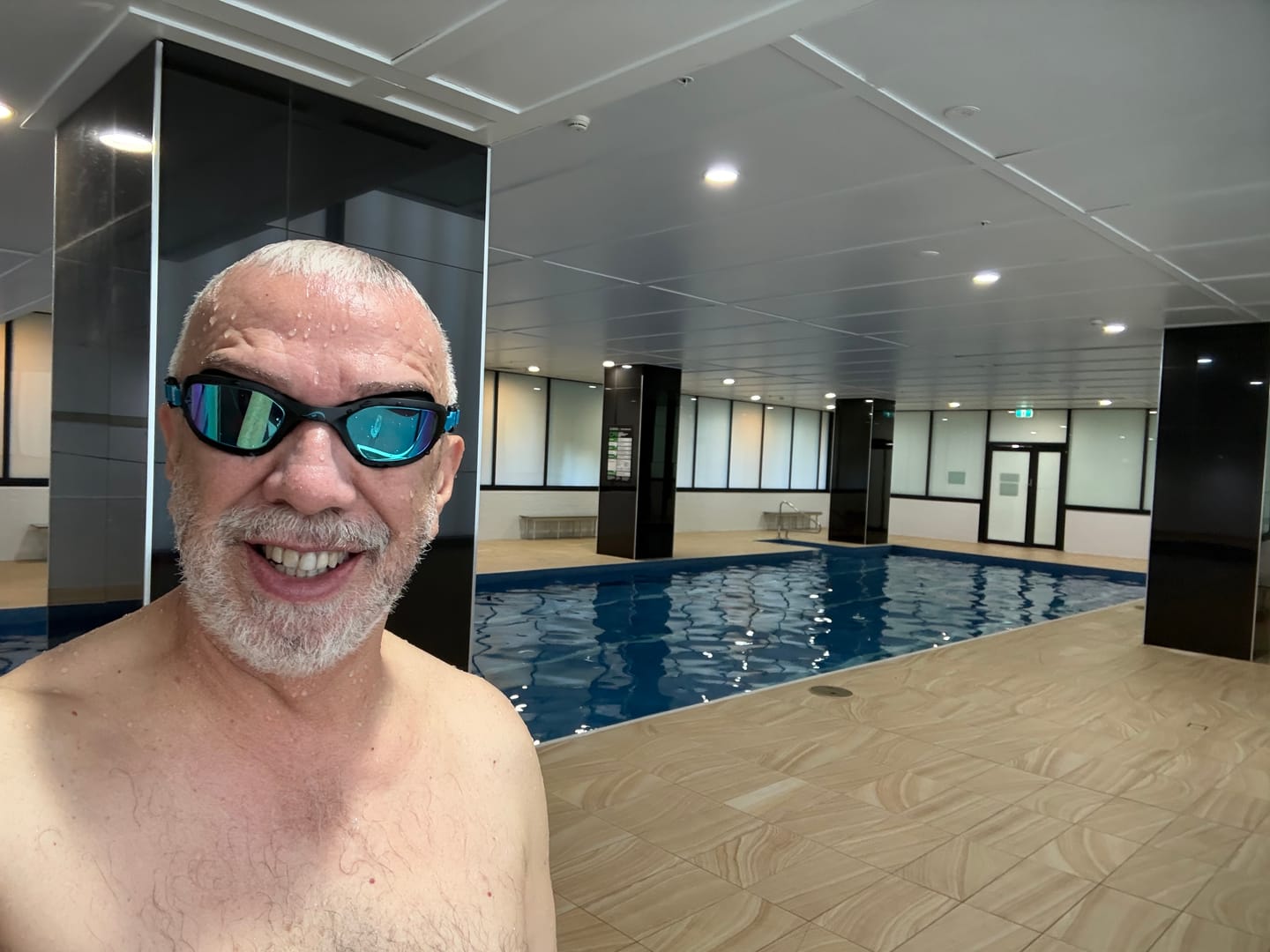 Customer photo review of NanoClear™ Flex Swim Goggles Blue Mirror - (Black)