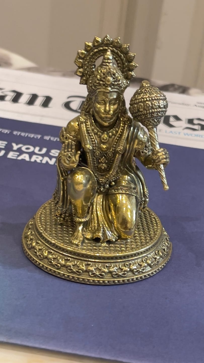Customer photo review of Hanuman Ji Brass Idol | Vastu Remedy for Strength, Protection & Devotion | 3–4 Inch | 140–210 g