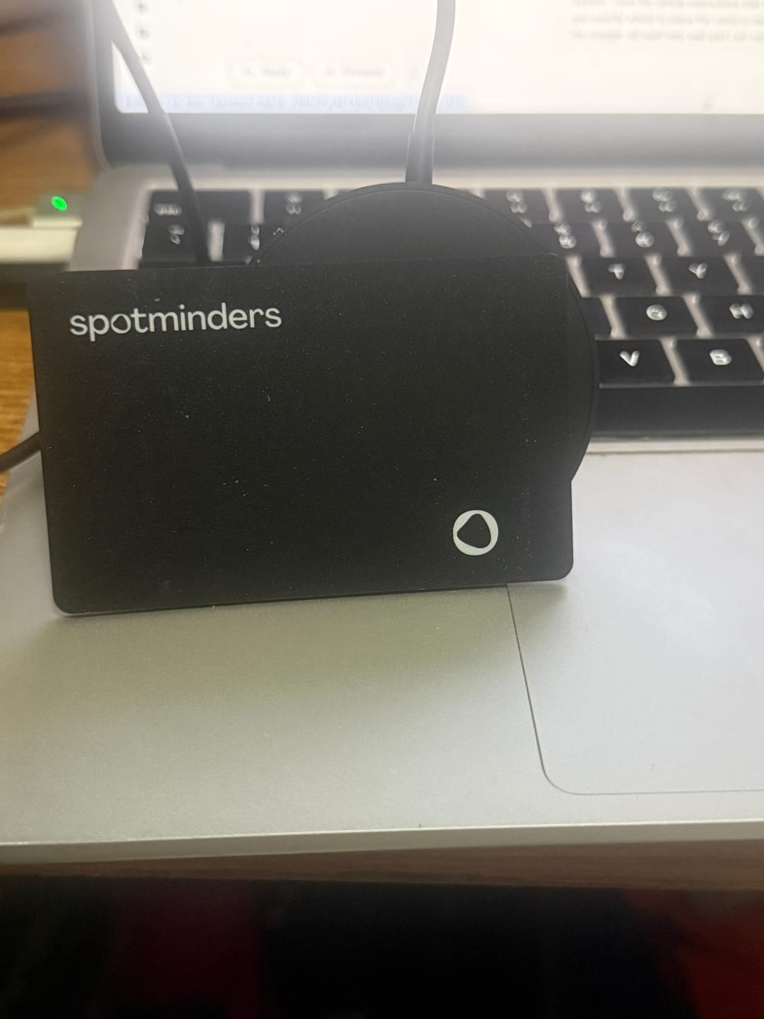 Customer photo review of Spotminders Wireless Charger