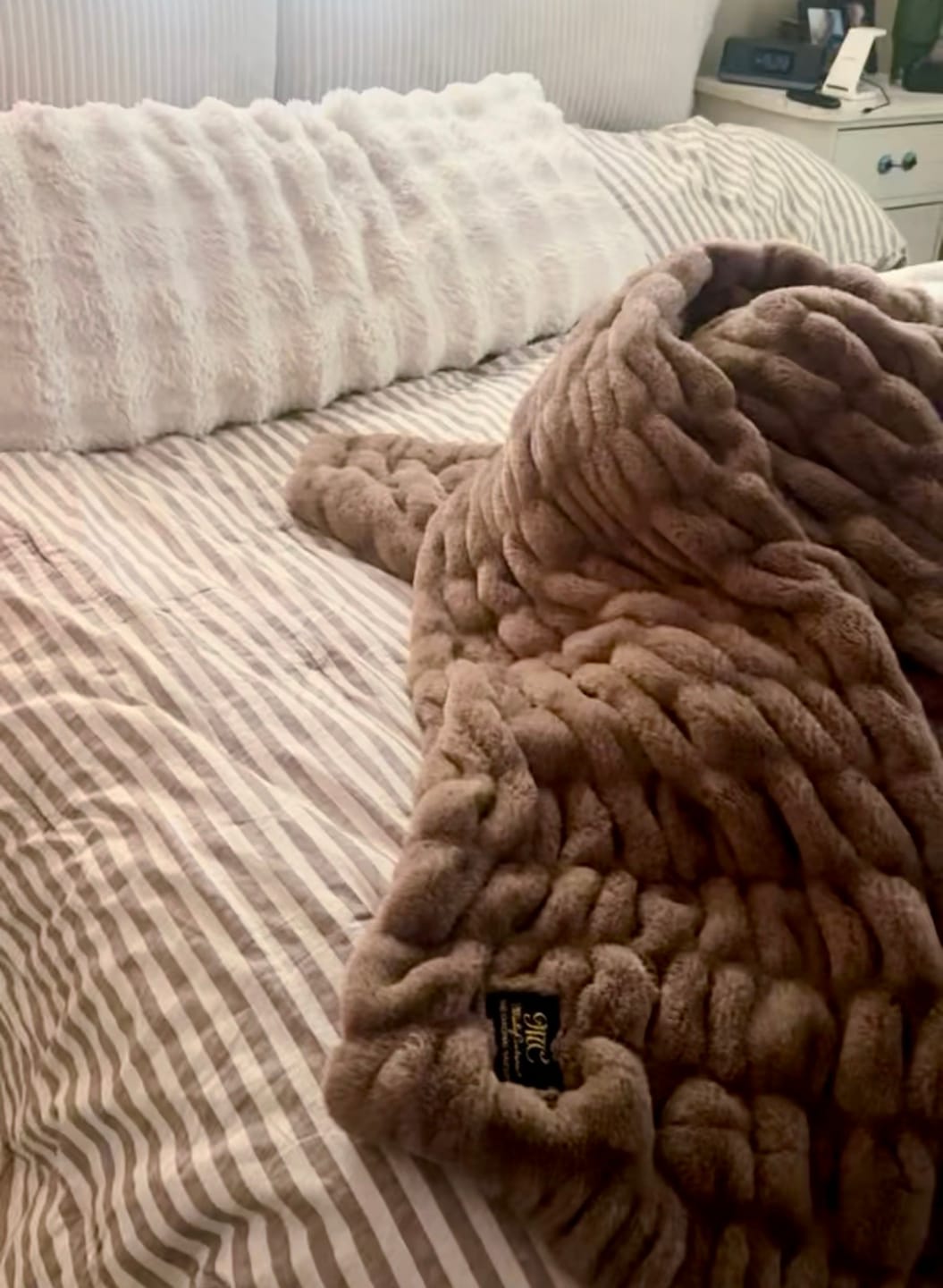 Customer photo review of Hugs Milk Chocolate Blanket