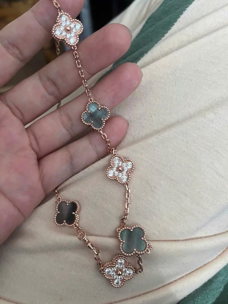 Customer photo review of Vintage Rose Tone Alhambra Black Pearl And Diamond 20 Motifs Long Necklace