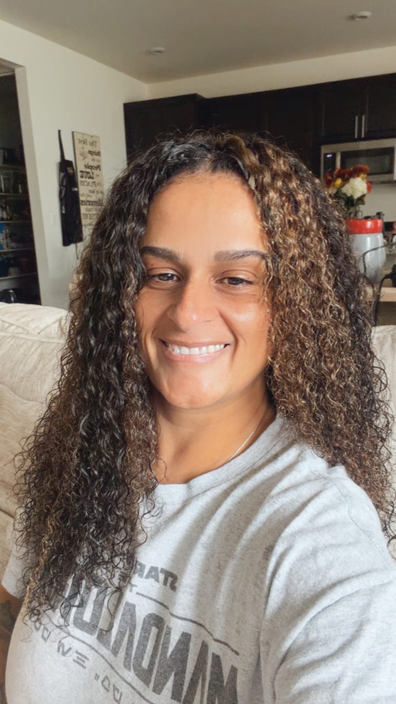 Customer photo review of #T1B/4 & T1B/613 Mix Blend Burmese Curly Human Crochet Hair