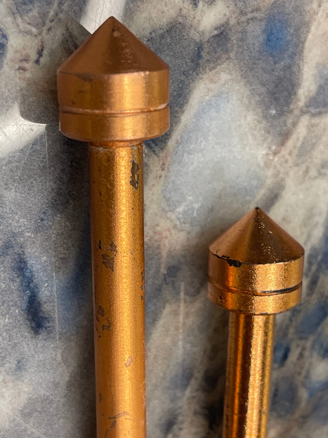 Customer photo review of Copper Dowsing Rod Pair – Vastu Remedy for Aura Energy Checking with Metal Handle | Ideal for Feng Shui & Vastu Scanning | Pair Set | 26 x 14 x 1 cm
