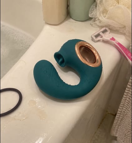 Customer photo review of Both spots. No hands. — Marea