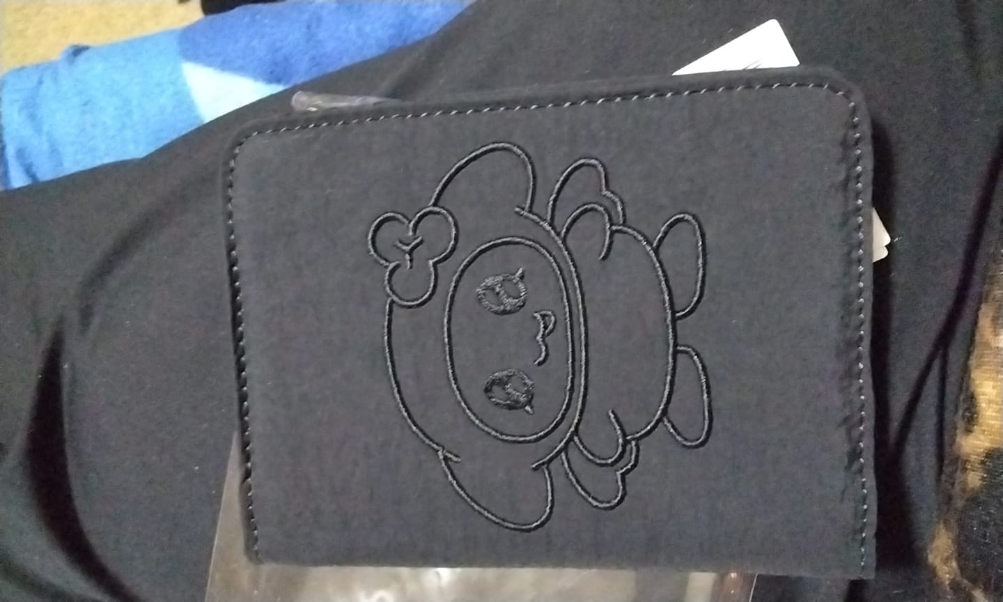 Customer photo review of [PRE-ORDER] ATEEZ - [MIGHTEEZ ROCK THE STAGE] PASSPORT CASE (CASE 1pc, PHOTOCARD 1pc)
