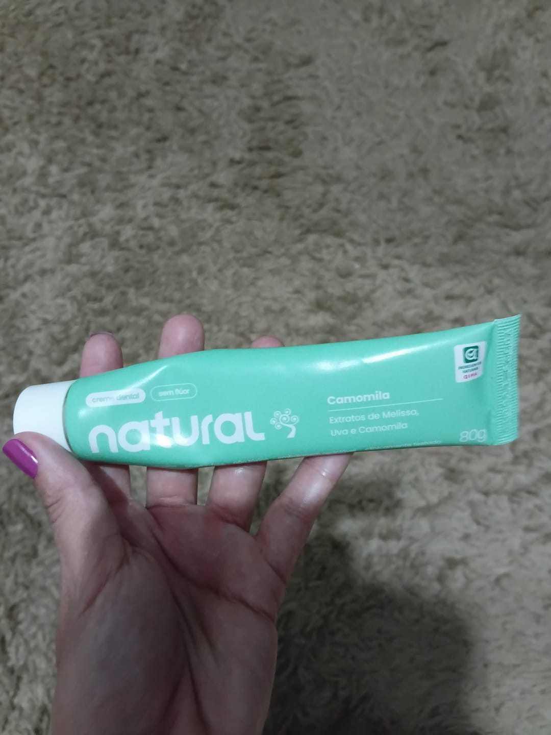 Customer photo review of Creme Dental Natural com Camomila, Melissa e Uva 80g