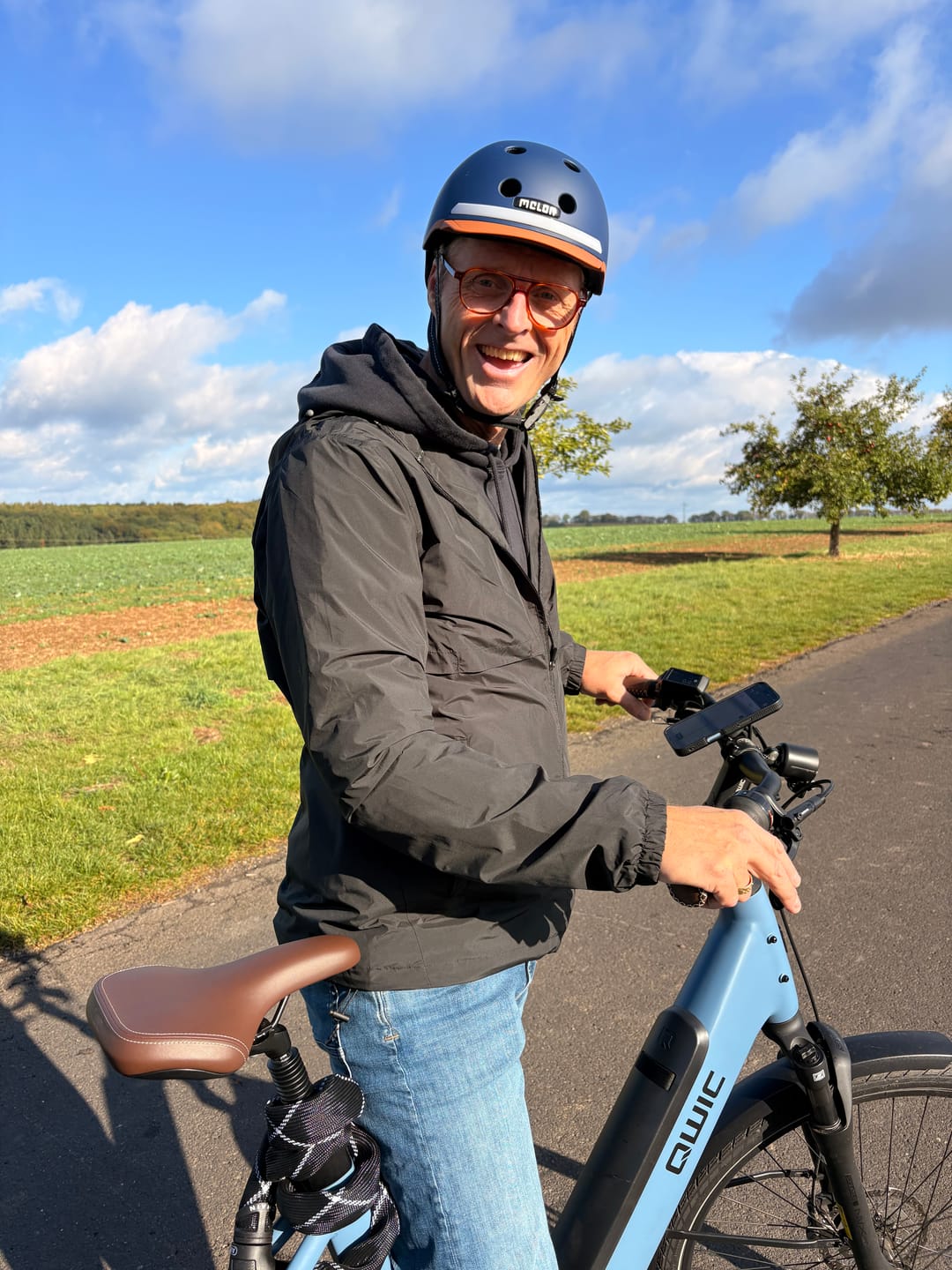 Customer photo review of Melon Bicycle Helmet E-Series »Heaven & Earth«