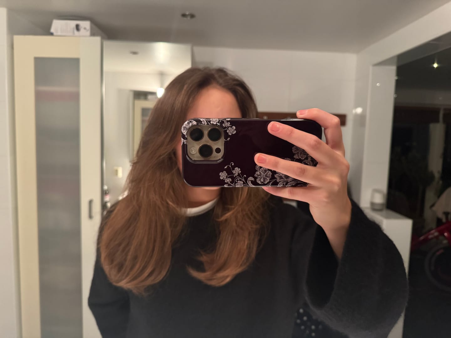 Customer photo review of iPhone 16 Pro Tough Case – Ivory Bloom