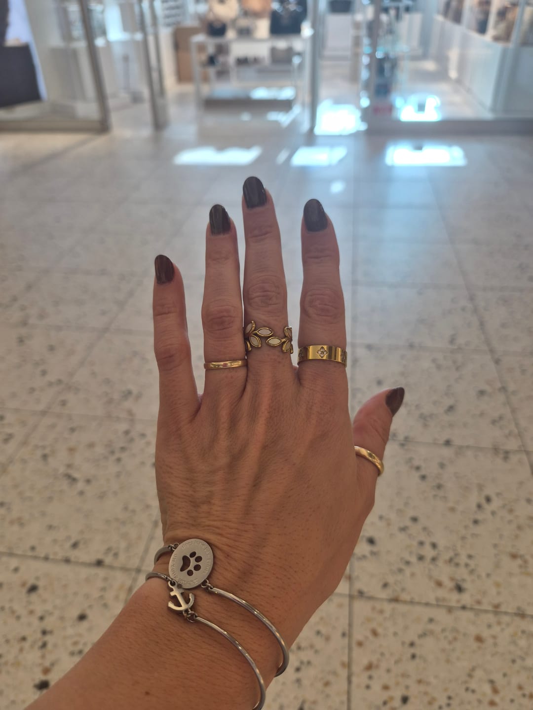 Customer photo review of Gold Crystal Clover Band Ring