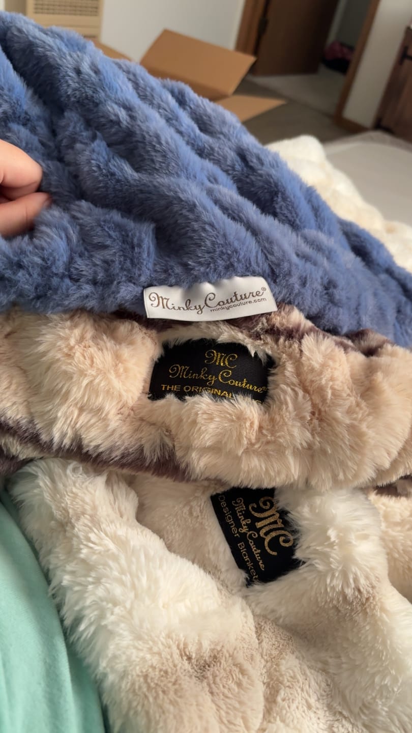 Customer photo review of Hugs Light Country Blue Blanket