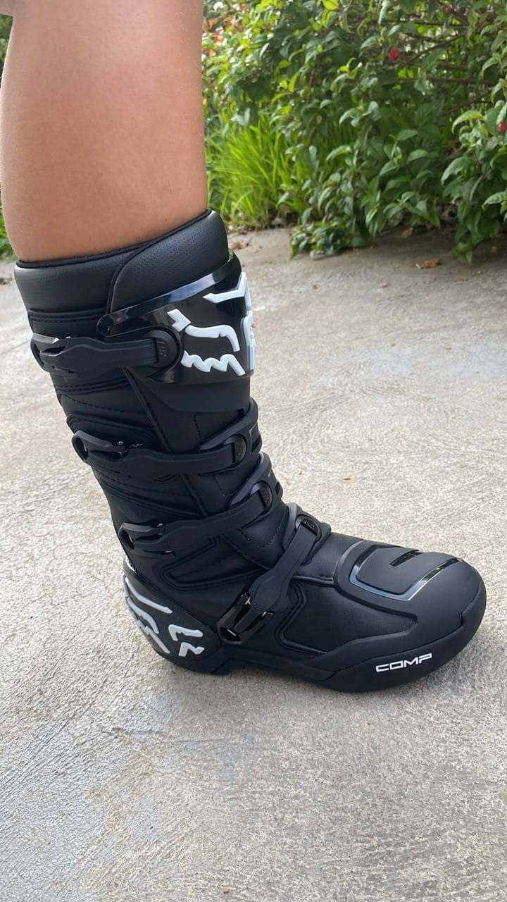 Customer photo review of FOX YOUTH COMP BOOTS [BLACK]
