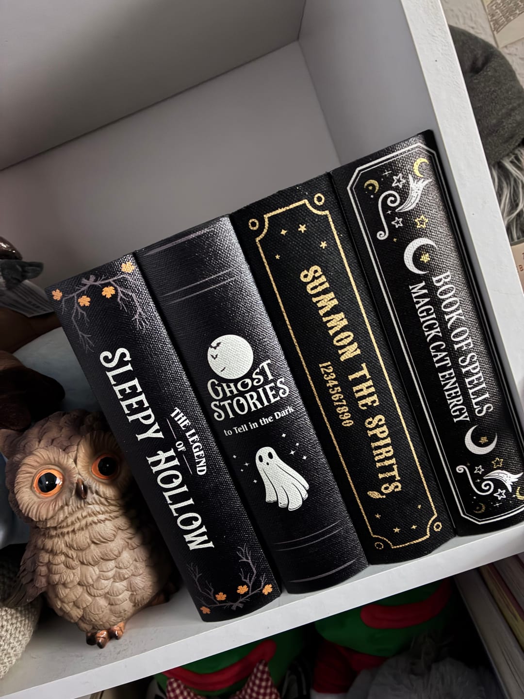Customer photo review of Talking Board Buchbox – schwarze Aufbewahrungsbox im Ouija-Look