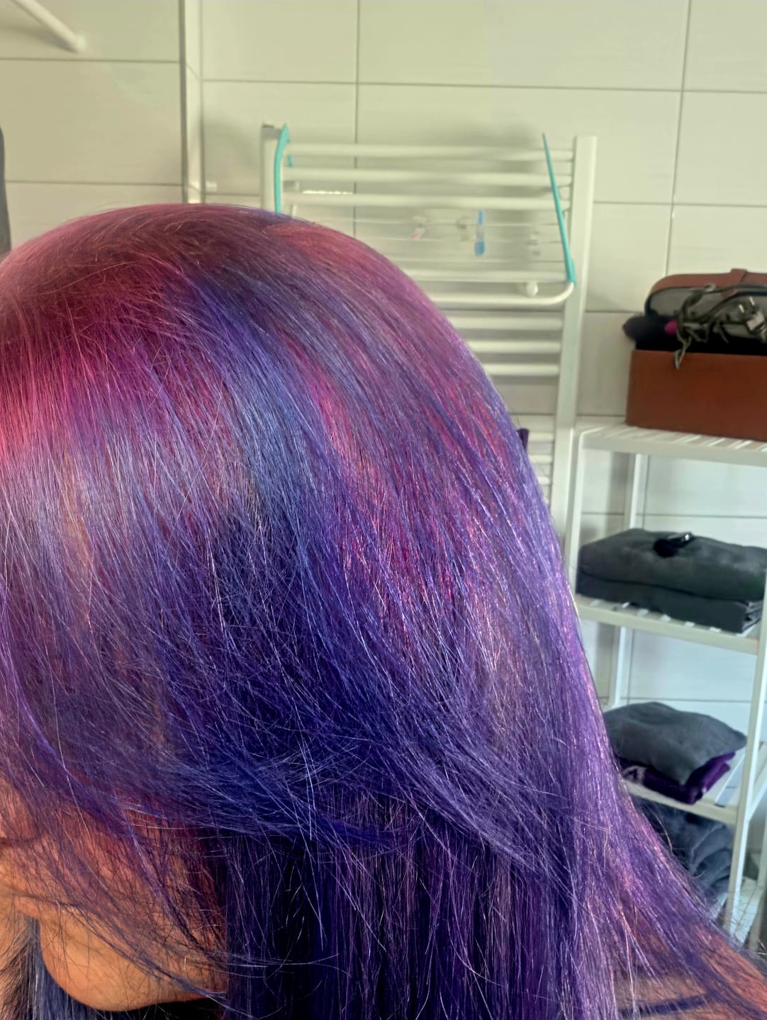 Customer photo review of Mattie Royal Navy - Vegan Semi-Permanent Direct Dye Hair Color Cream 210 ml