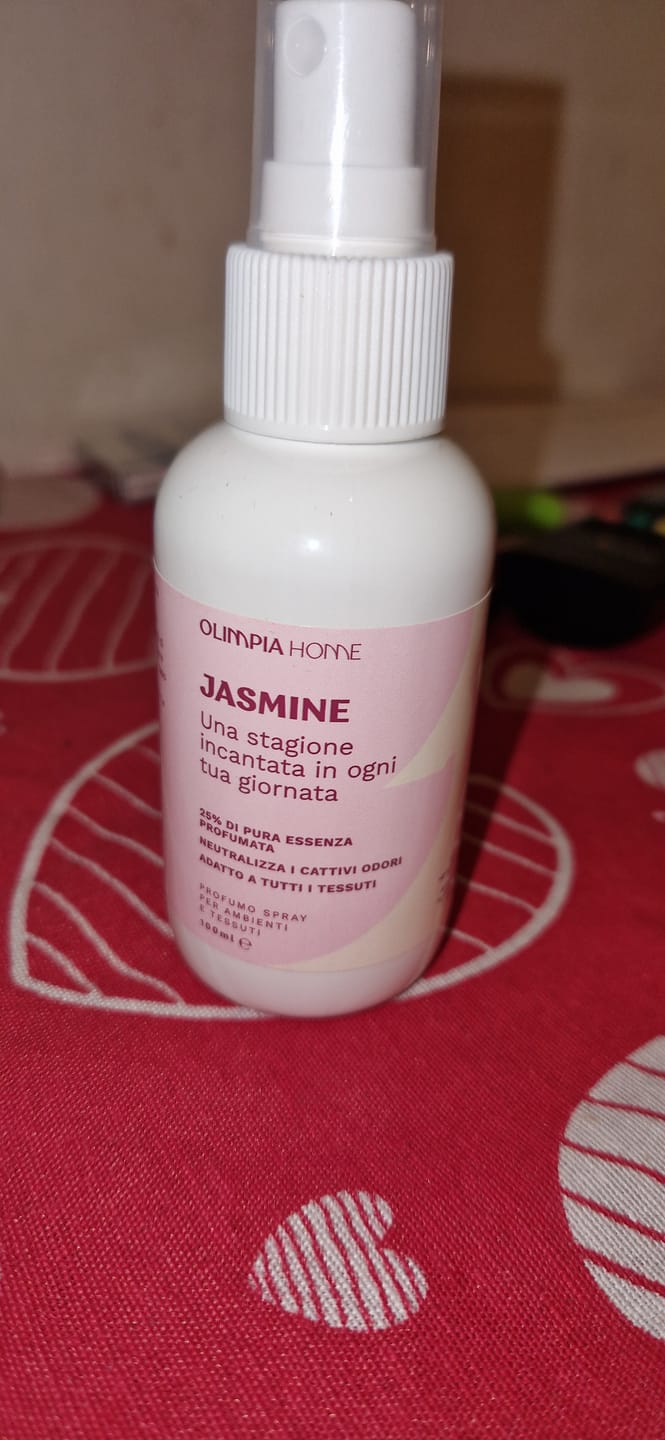 Customer photo review of OMAGGIO Profumo spray per tessuti Jasmine ml.100
