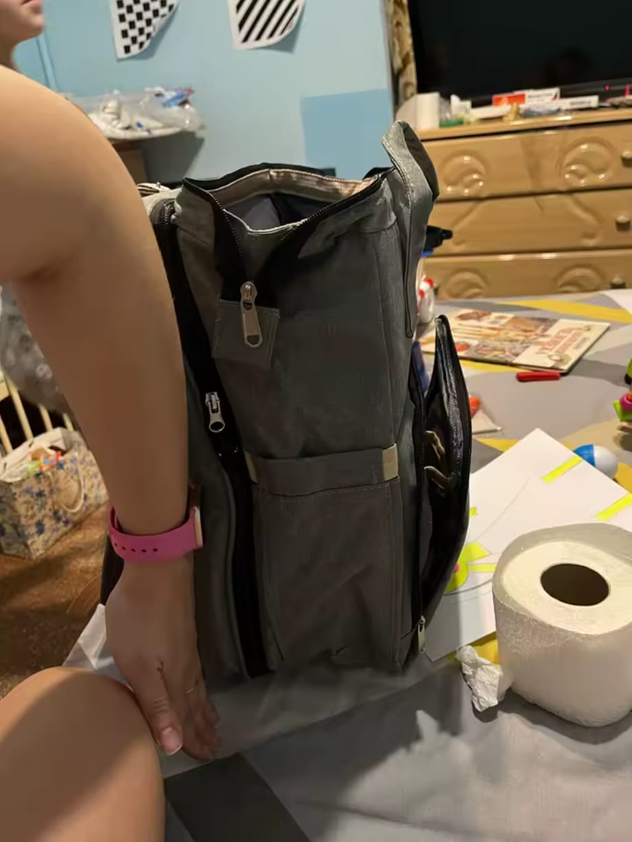 Customer photo review of Mimalia | Mochila con cambiador plegable