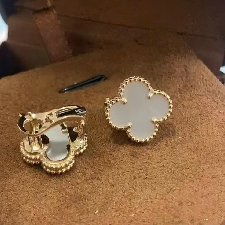 Customer photo review of Vintage Alhambra Pearl Earrings