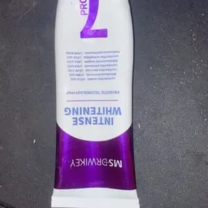 Customer photo review of Sbiancante Dentifricio con 7 Probiotici Formula Viola Potenziata