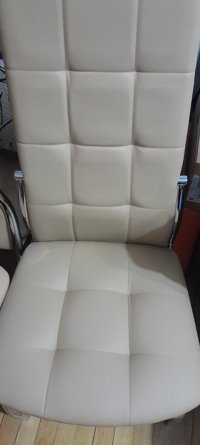 Customer photo review of Scaune bucatarie inox K209, bej/crom, piele ecologica/metl, 43x54x101x47 cm