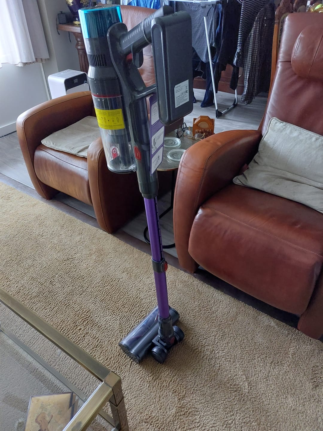 Customer photo review of Krachtige steelstofzuiger met automatische stofherkenning / Tot 60 minuten gebruiksduur / Zakloze stofzuiger voor tapijt, harde vloeren en dierenharen / 480W
