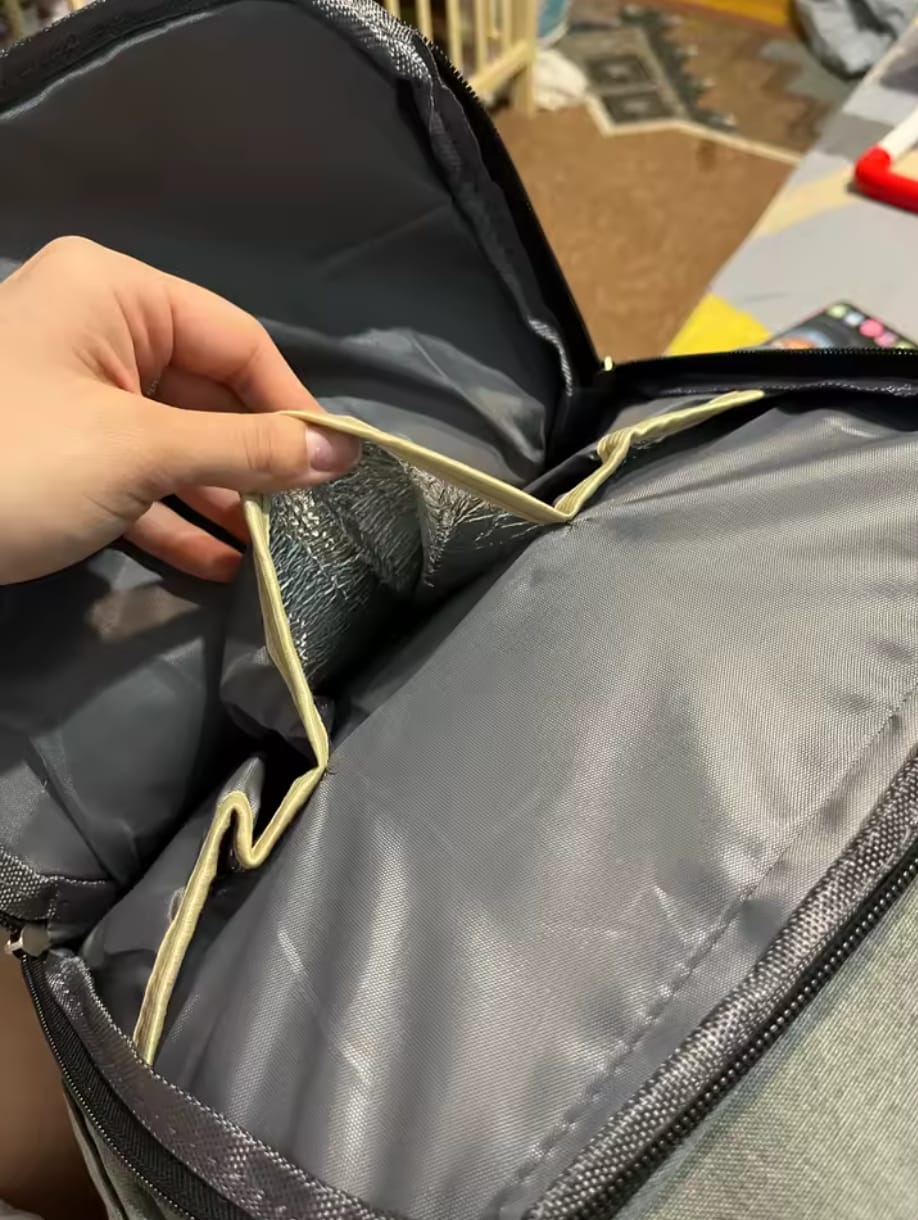 Customer photo review of Mimalia | Mochila con cambiador plegable