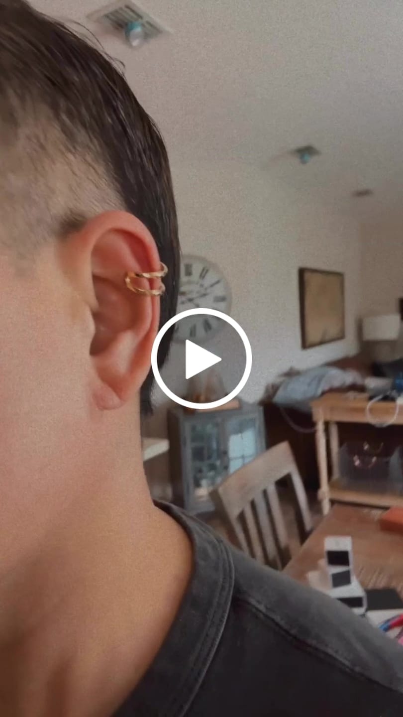 Customer video review of Twisted Ear Cuff