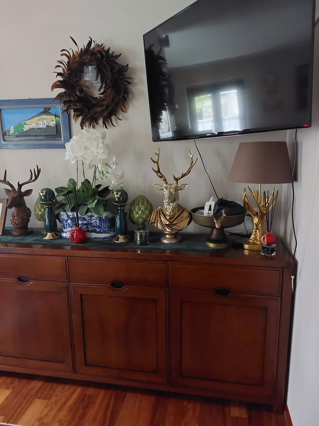 Customer photo review of Cervo mezzo busto in resina dorata con base H. 58x28x20 cm