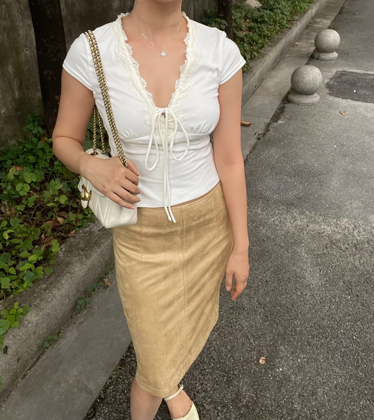 Customer photo review of Maria Low-Waist Velvet Midi Skirt