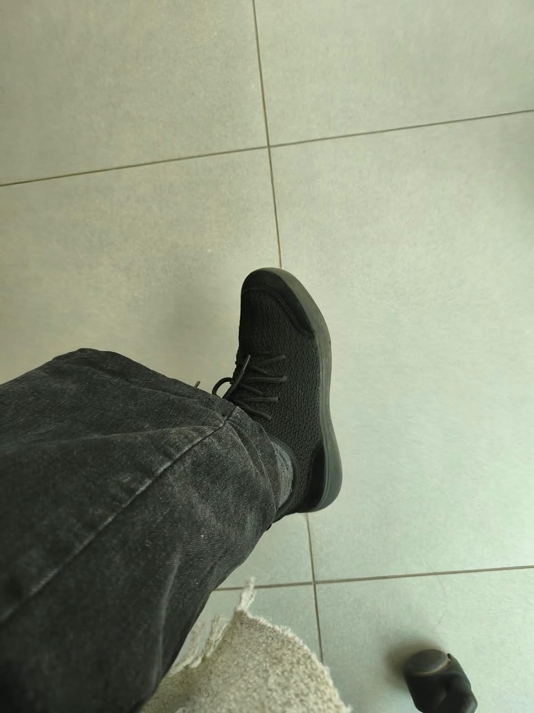 Customer photo review of Zapatilla Versa Knit Negro Unisex