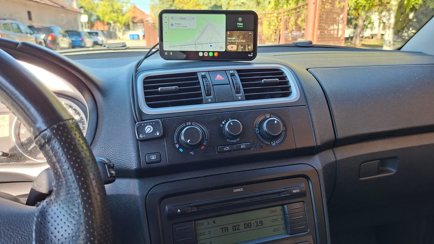 Customer photo review of CarpodGo Mini