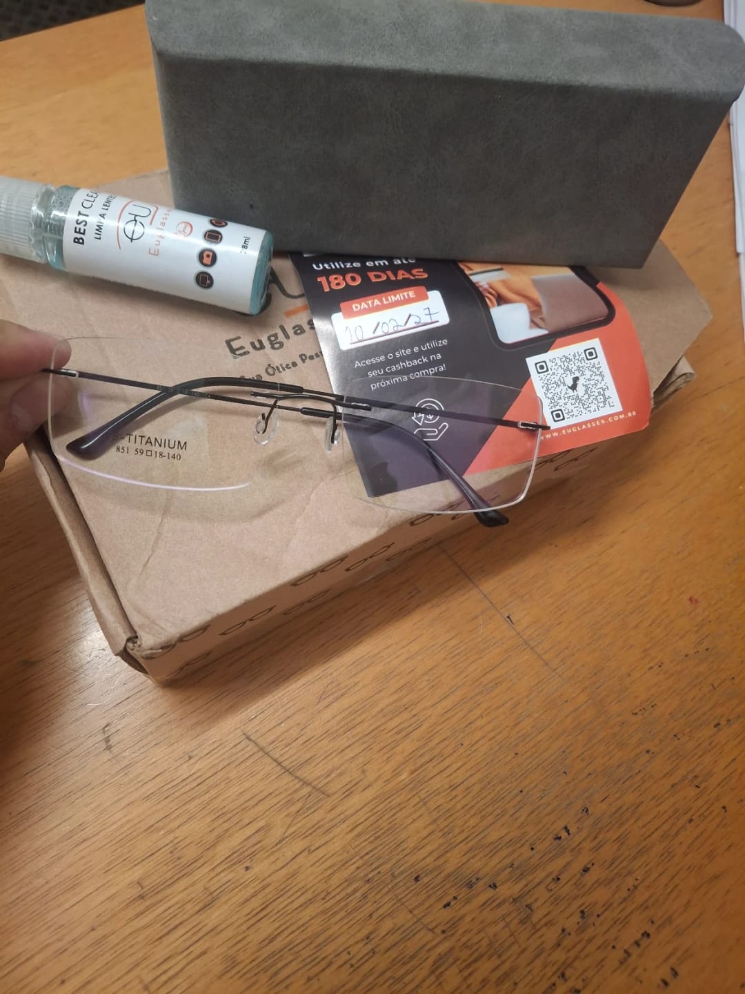 Customer photo review of Óculos de Grau Velare - Titanium
