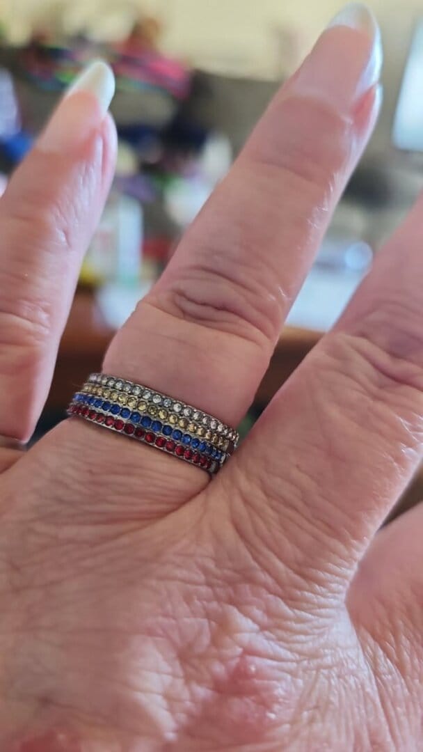 Customer photo review of Zierlicher Ring mit Geburtsstein