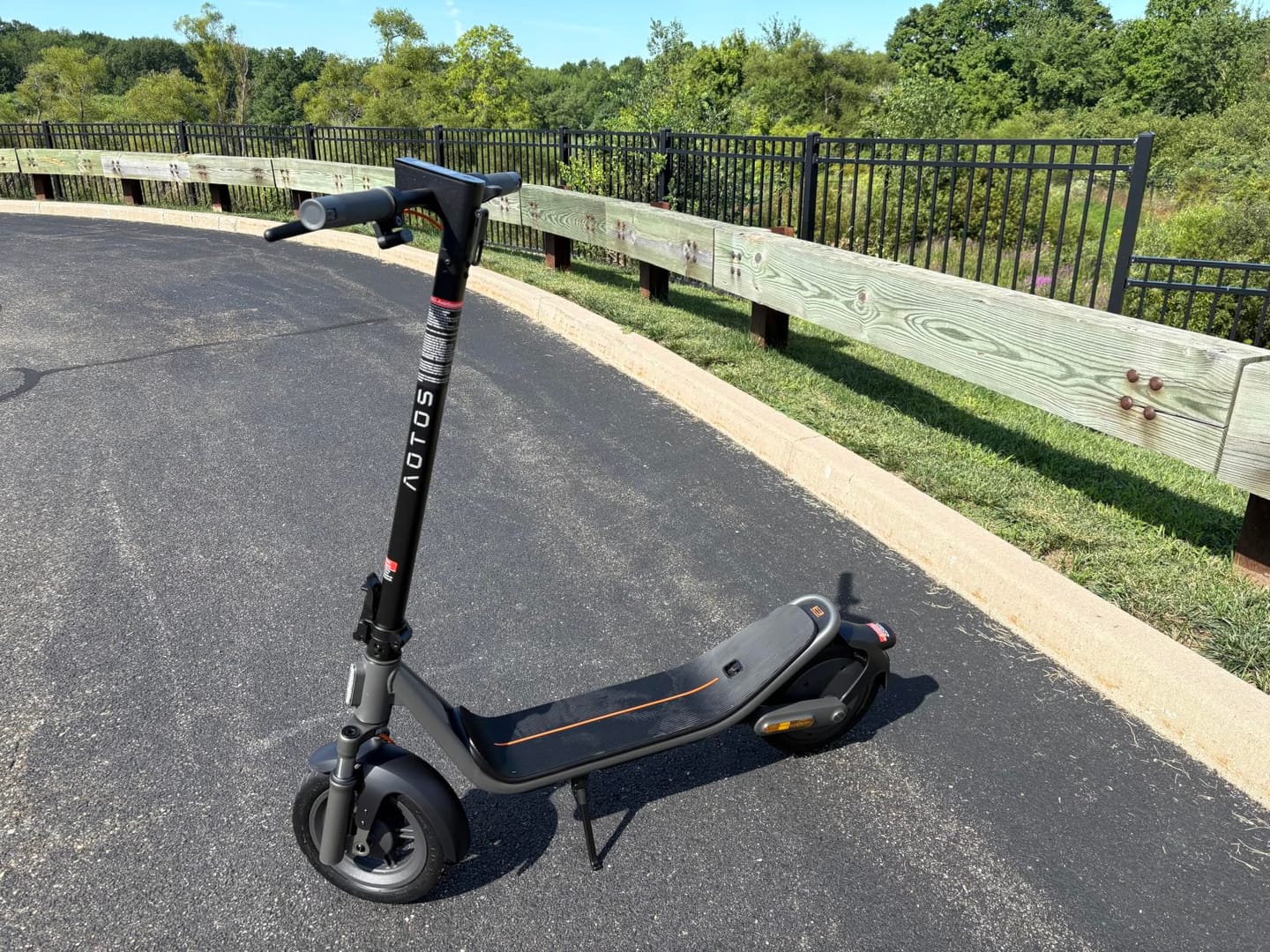 Customer photo review of AOTOS E3 Electric Scooter