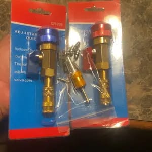 Customer photo review of Manutenzione Rapida Valvola R134A Kit Strumenti per Auto