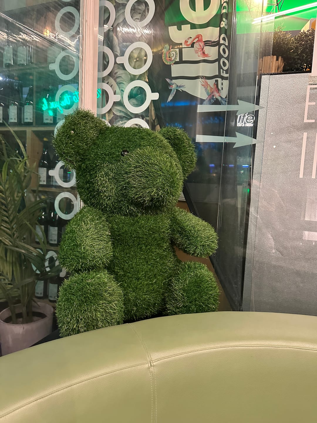 Customer photo review of Orso Verde Grande in Erba Sintetica H.75x60x40 cm