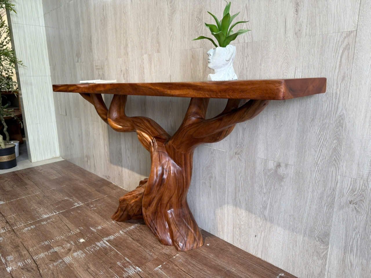 Customer photo review of Solid Wood Console Table with Rising Branch Base for Entryway Decor