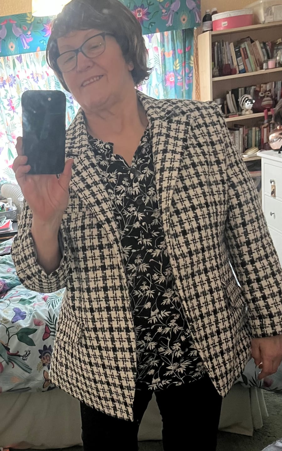 Customer photo review of Hemline Shoulder Pads