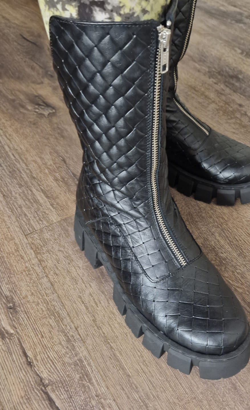 Customer photo review of "Midnight"