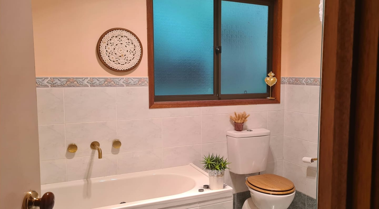 Customer photo review of Zola French Provincial Round Carved Wall Art, Scroll Mandala in Whitewashed Timber 33cm