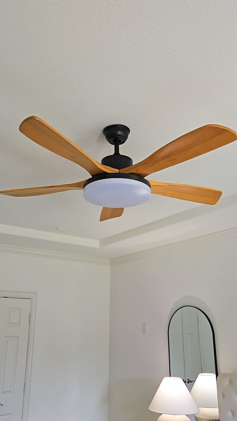 Customer photo review of WOMO Scandi Reversible Ceiling Fan With Dimmable Light By Remote-WM5002