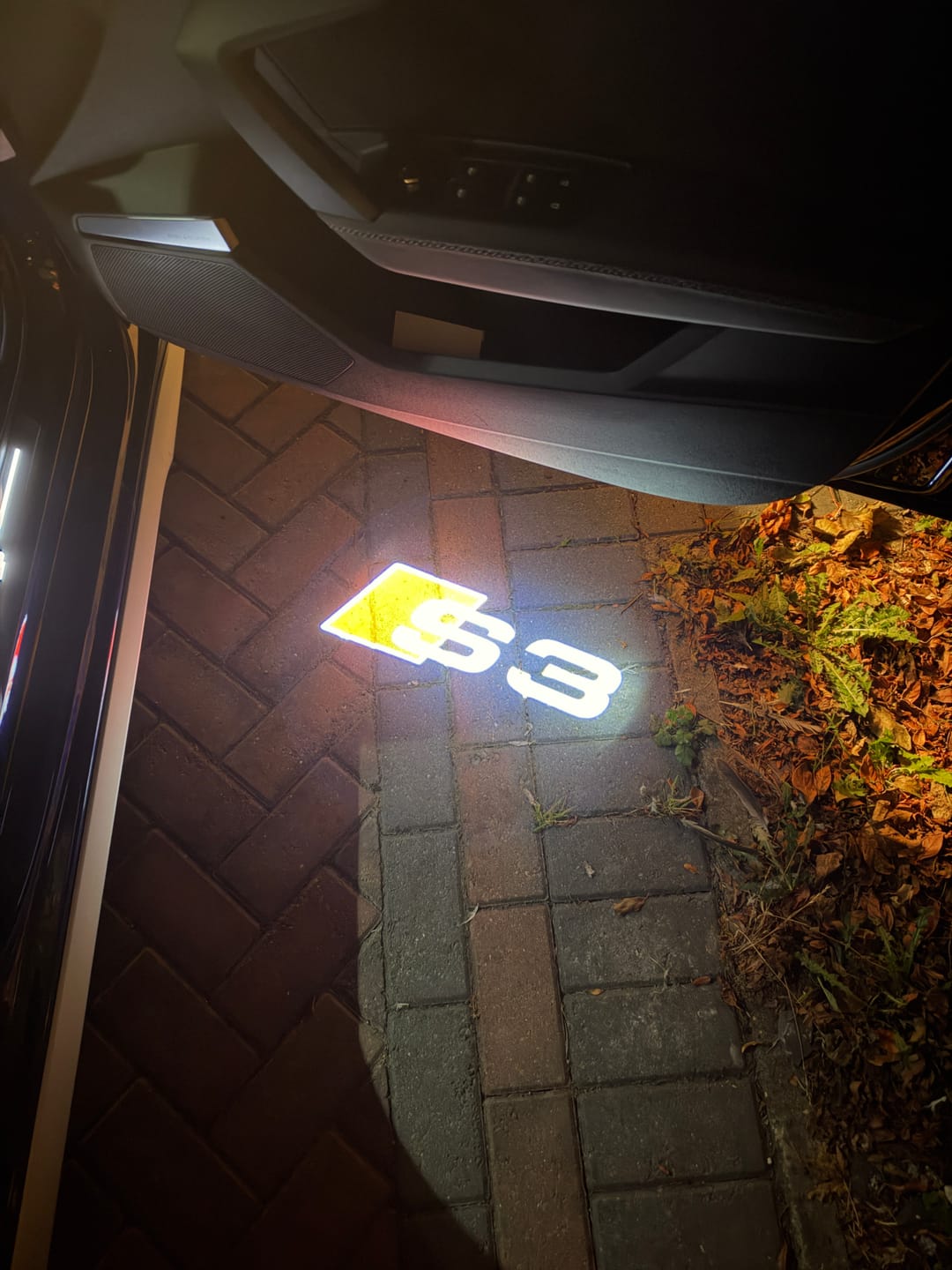 Customer photo review of AUDI DOOR LIGHTS