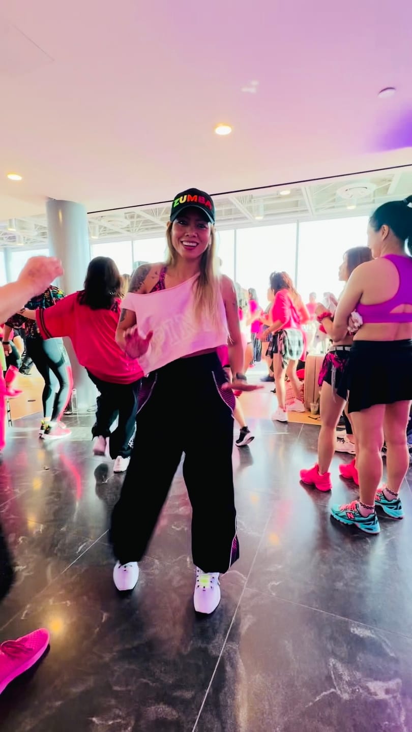 Customer photo review of Electric Feel Curvy Track Pants
