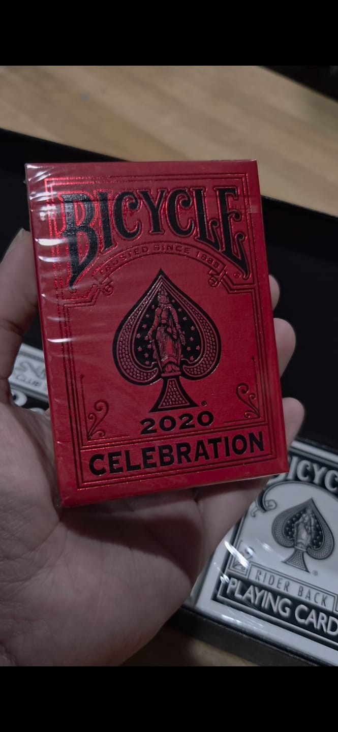 Customer photo review of USPC Signature Edition Collector's Set Playing Cards
