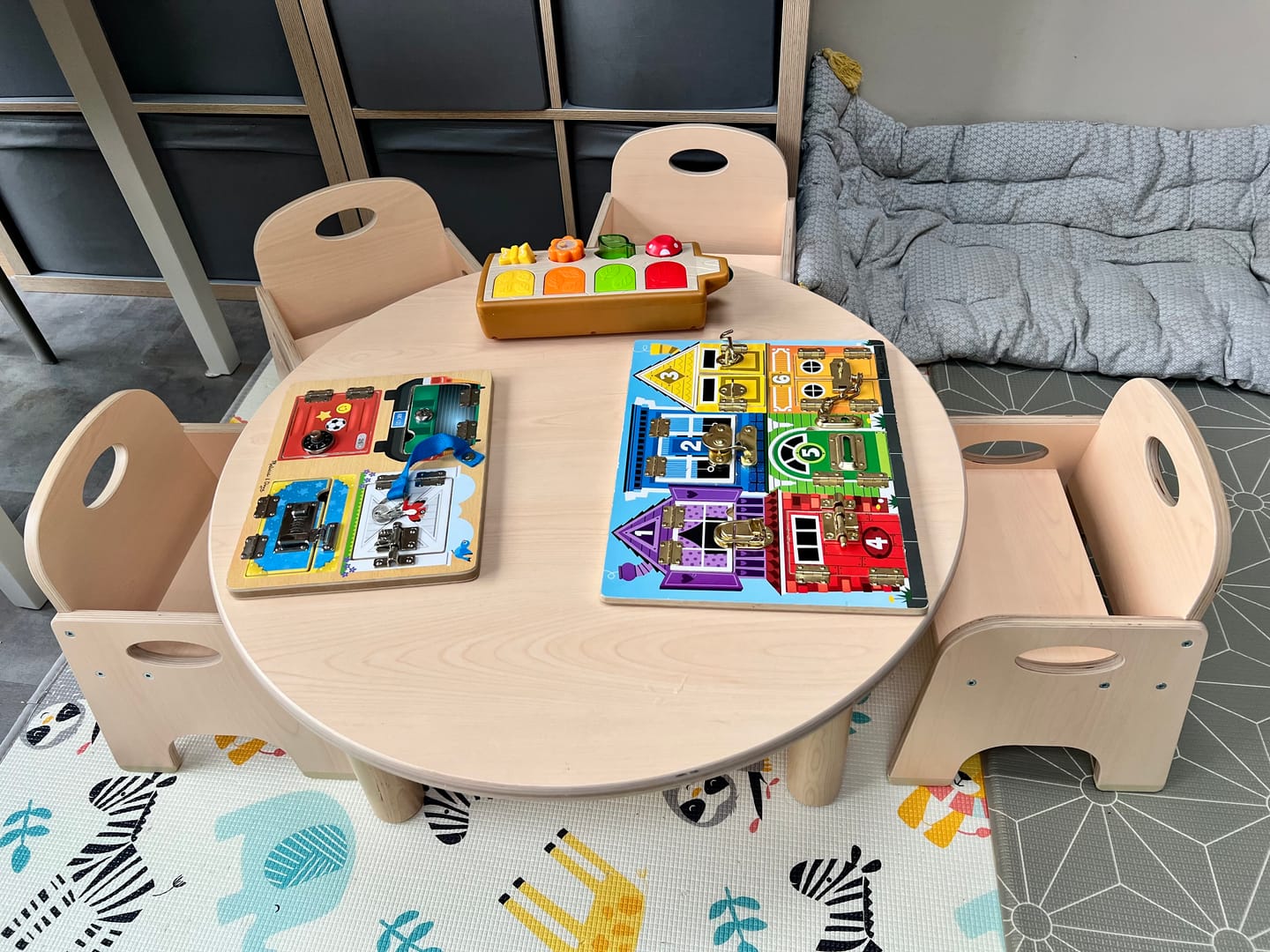 Customer photo review of Round Children's Table (variety of heights)
