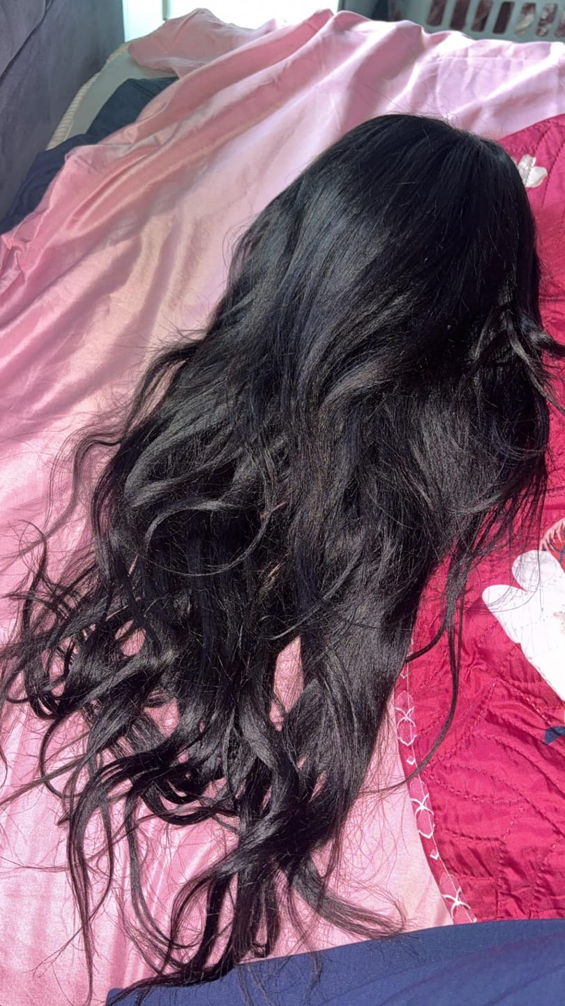 Customer photo review of Wavymy Pre-Styled Butterfly Cut Layer Yaki Straight Natural Wave Wig Beginner Friendly Wig Human Hair Wig 250% Density
