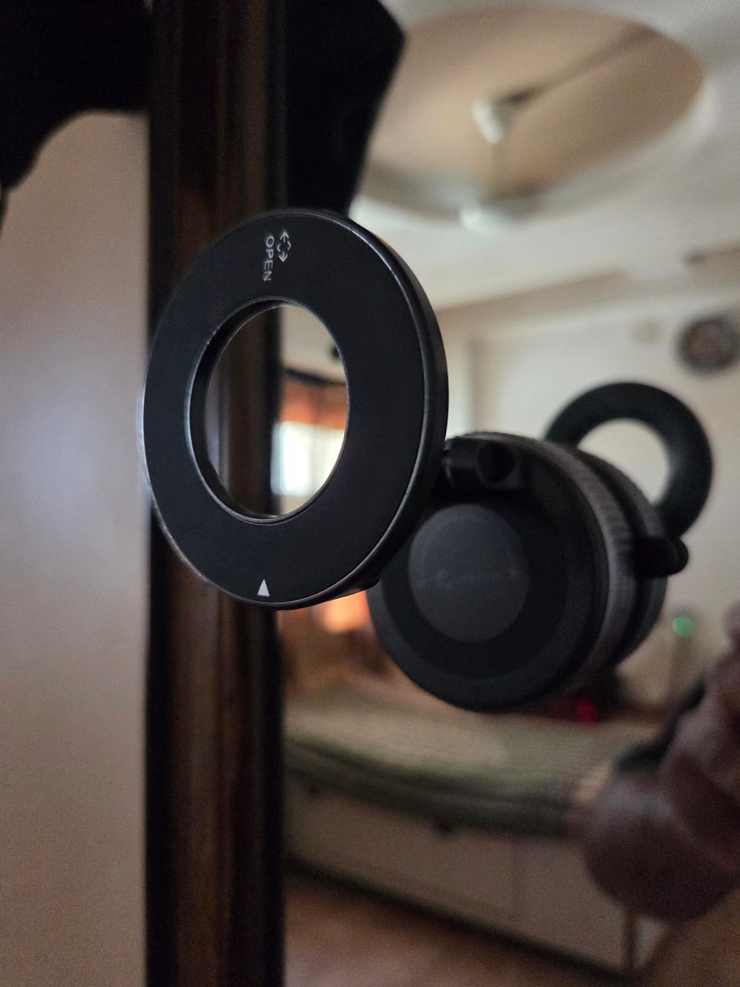 Customer photo review of 360° MagPro Magnetic Phone Holder by Casence