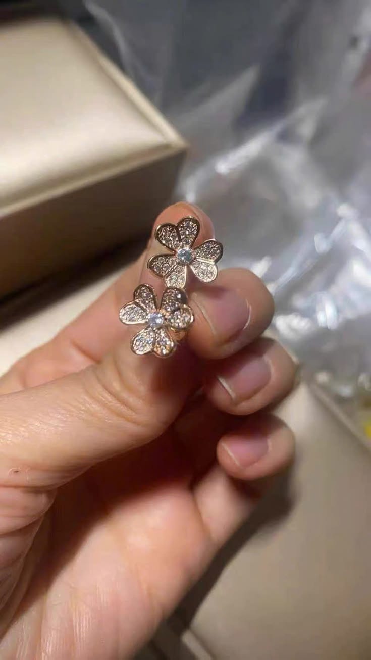 Customer photo review of Frivole Flower Full-Paved Earrings